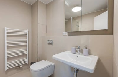 Location longue durée d’un appartement neuf de 2 pièces, 63 m², quartier Staré Mesto, Bratislava, Slovaquie